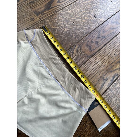 The North Face Women's Summer Light Shorts 2.5" Gravel Khaki Stone NWT Medium - Picture 4 of 5